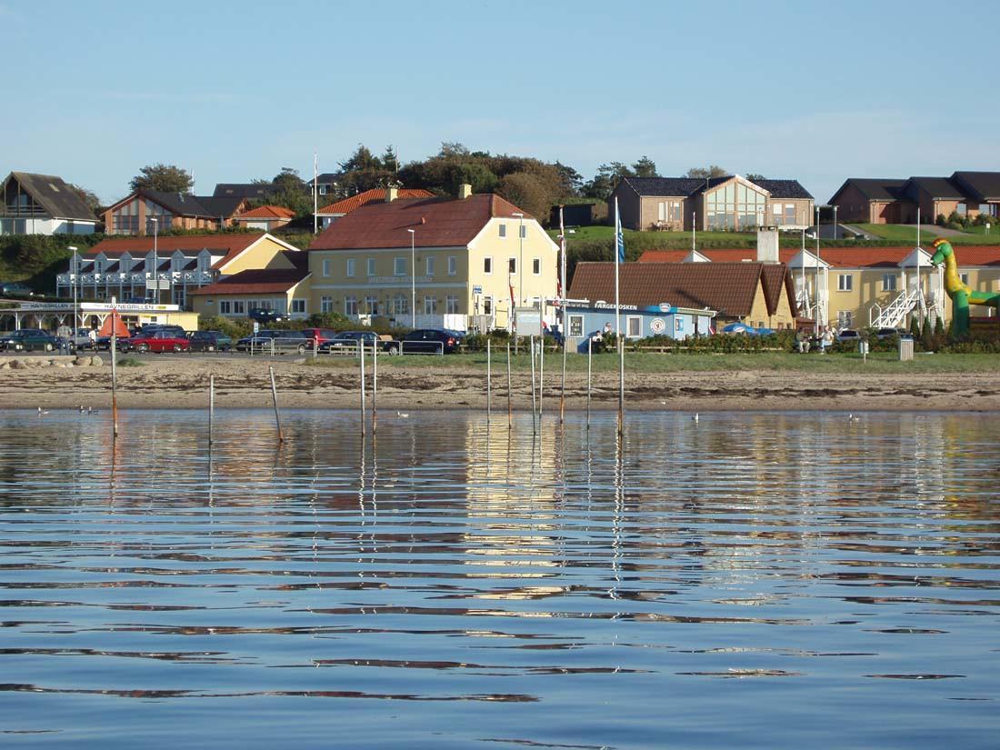 Hvalpsund Faergekro Exterior photo